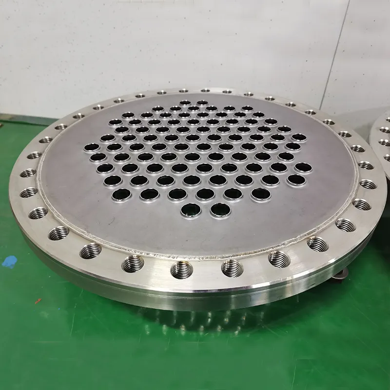 2.Трубная решетка с танталовой футеровкой.1