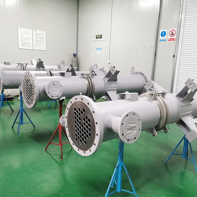 4.Танталовый кожухотрубный теплообменник F=7,6 м².1